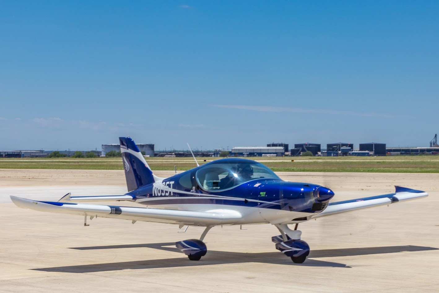 KHDO Flight Line